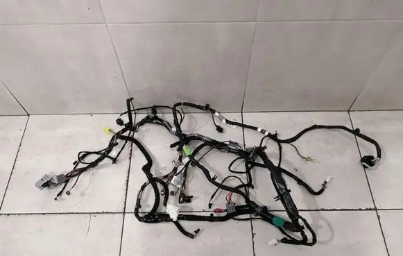 Tesla Model 3 Panel wiring 