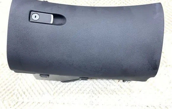 Mercedes-Benz CLS C257 Glove box set 2136800091