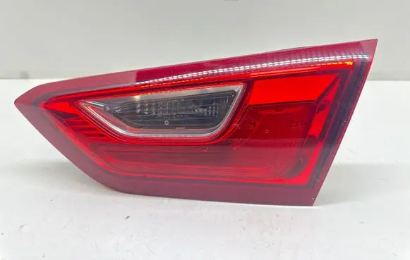 Chevrolet Malibu Tailgate rear/tail lights 84130997