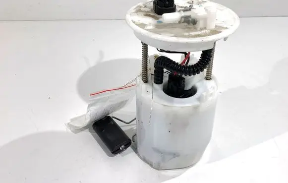 Suzuki Swift IV In-tank fuel pump 1510052R02