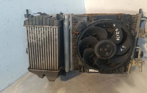 Opel Astra H Radiator set 
