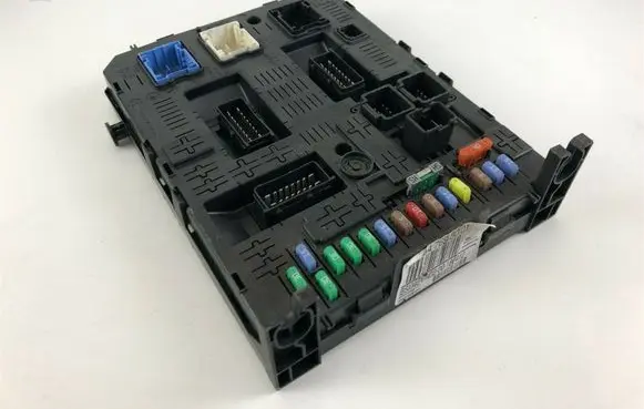 Peugeot 407 Fuse box set 9678476980 H1266