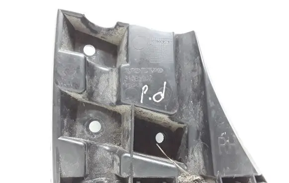 Volvo V40 Front bumper mounting bracket 31395102