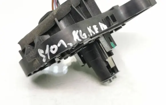 Volkswagen Golf V Tail light bulb cover holder 1k6945257 28492102