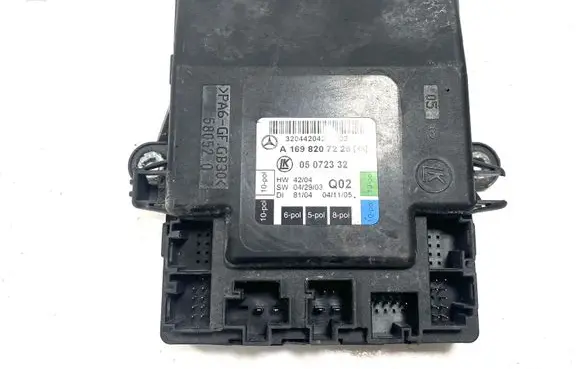 Mercedes-Benz A W169 Door control unit/module A1698207226 05072332