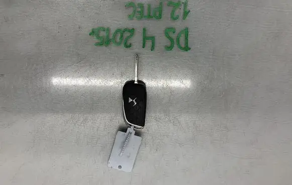 Citroen DS4 Ignition key/card 9805939580