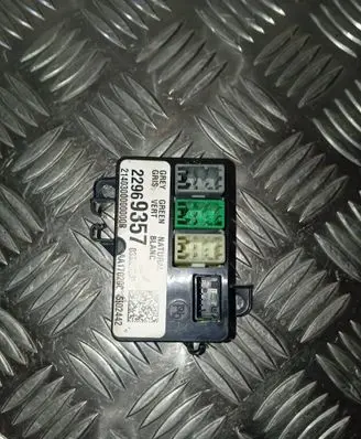 Chevrolet Corvette Steering rack control module 22969357 033580007