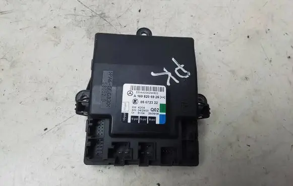 Mercedes-Benz B W245 Door control unit/module A1698206926 05072322