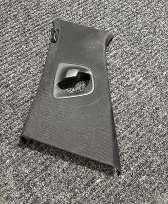 BMW X5 F15 (B) pillar trim (top) 7384527 82107010