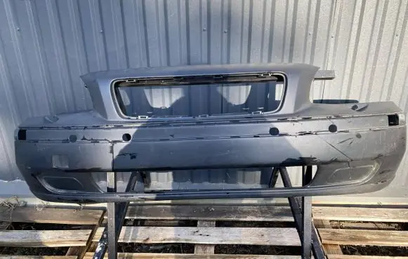 Volvo V70 Front bumper
