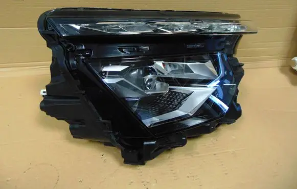 Skoda Kamiq Headlight/headlamp 655941015C