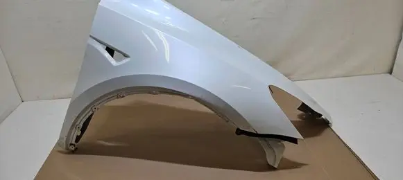 Tesla Model Y Fender BOTNIKY