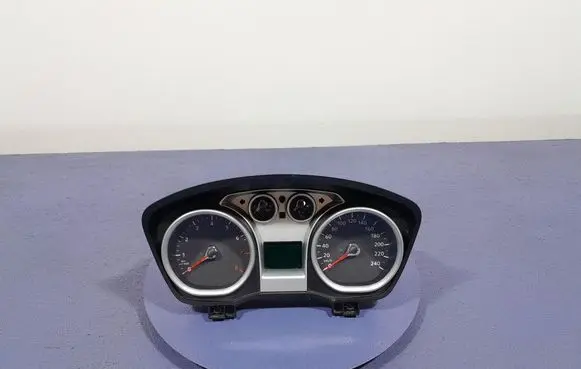 Ford Focus C-MAX Speedometer (instrument cluster) 8V4T10849EH