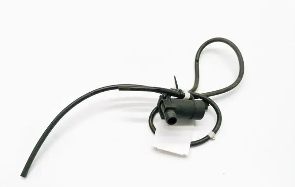 Volvo C30 Windscreen/windshield washer pump 1S7117K624FE