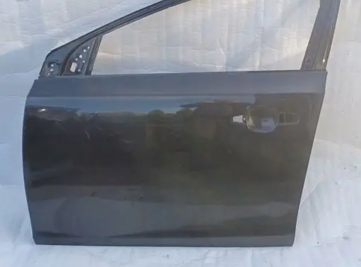 Volvo V40 Front door
