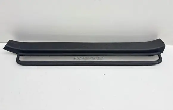 Toyota Avensis T250 Front sill trim cover 6791305050