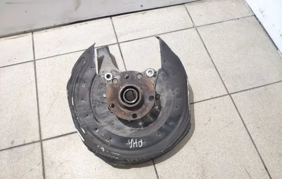 Volkswagen Phaeton Rear wheel hub