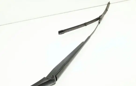 Opel Zafira B Windshield/front glass wiper blade 13145565 179085