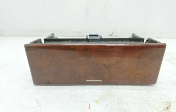 Glove box