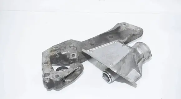 BMW 5 GT F07 Driveshaft support bearing bracket 7575061 8777615 22326777615