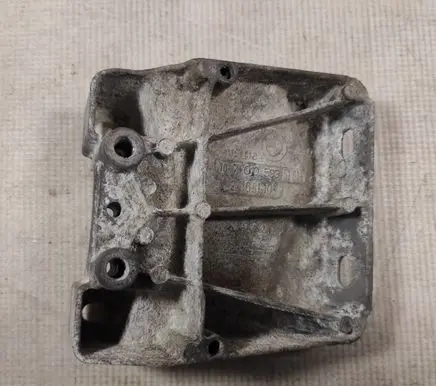 BMW 5 E60 E61 Bracket in trunk/boot 24168110 7010593 70105935161