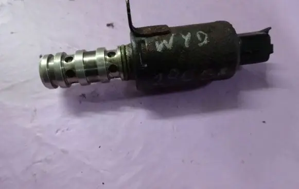 Citroen C5 Camshaft vanos timing valve V760429280