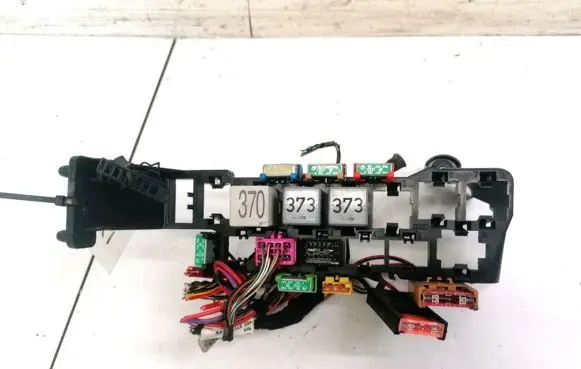 Audi A6 S6 C5 4B Fuse box set 8D1937545 443937105A