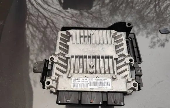 Peugeot 407 Engine control unit/module 9656171180 5WS40167GT 9655041480