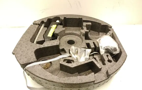 Volkswagen Touran I Tool box 1T0012109