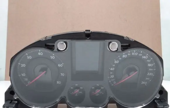 Volkswagen PASSAT B6 Speedometer (instrument cluster) 3C0920870T