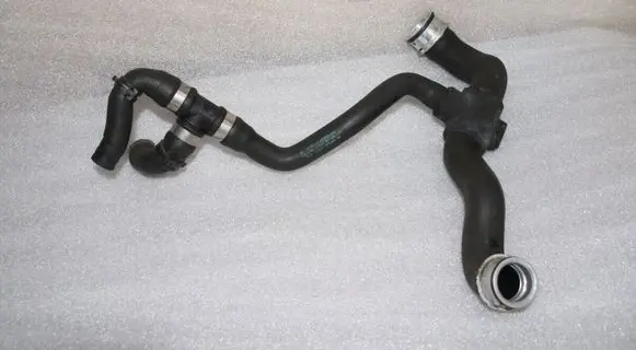 Mercedes-Benz SLK R171 Engine coolant pipe/hose A1715010082