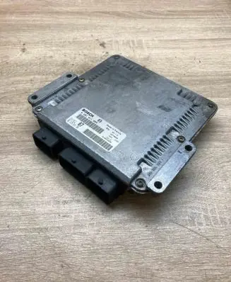 Citroen Xsara Engine control unit/module ECU 9647693180 0281011084