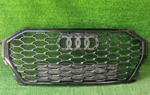 Audi Q3 F3 Front grill 83A853651A