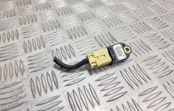 Toyota Corolla Verso E121 Airbag deployment crash/impact sensor 898310W040 2607430271