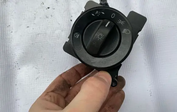 Mercedes-Benz Sprinter W906 Light switch A9065450504 9065450504