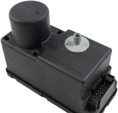 Volkswagen Golf III Central locking vacuum pump 1H0962257G