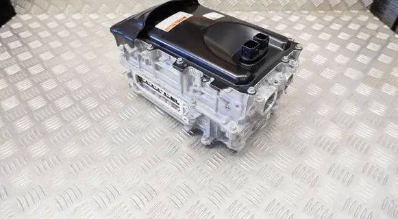 Toyota Yaris XP210 Voltage converter inverter G9200K0010