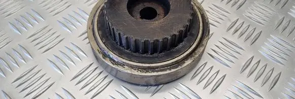Volvo 850 Fuel pump gear (pulley) 