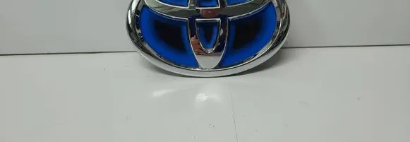 Toyota Yaris Manufacturer badge logo/emblem 753010D130
