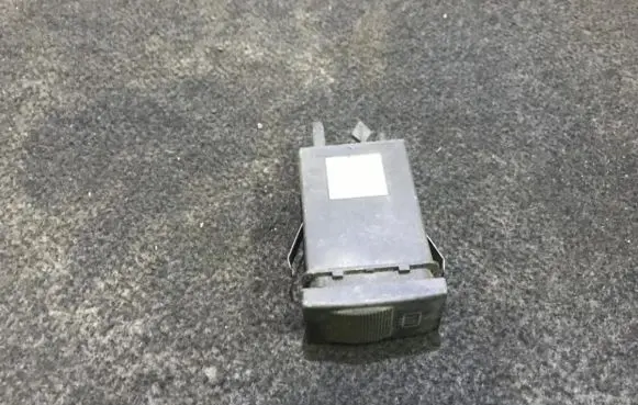 Audi A4 S4 B5 8D Windscreen/window heater switch 4d0941503b