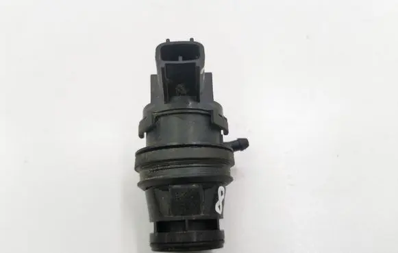 Mazda CX-7 Windscreen/windshield washer pump 8603109120