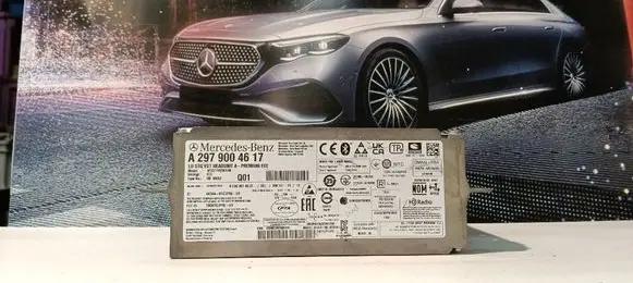 Mercedes-Benz EQC Radio/CD/DVD/GPS head unit A2979004617