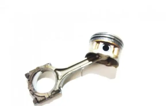 Mitsubishi Colt Piston with connecting rod 13s10t4