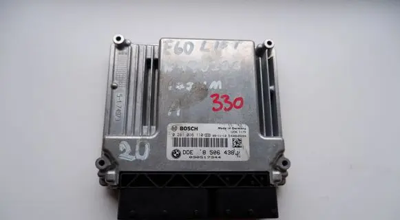 BMW 5 E60 E61 Engine control unit/module ECU 8506438 8504438 0281016110