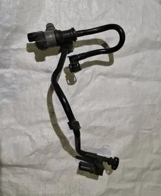 BMW 4 F32 F33 Breather/breather pipe/hose 7636144