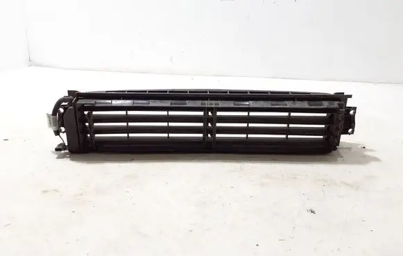 Renault Megane E-Tech Intercooler air guide/duct channel 214F63812R