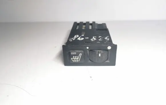 BMW 5 E39 Seat heating switch 8352259