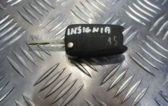 Opel Insignia A Ignition key/card 