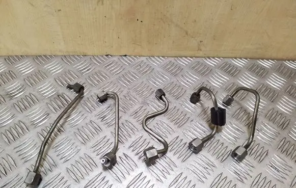 Opel Zafira C Fuel injector supply line/pipe 