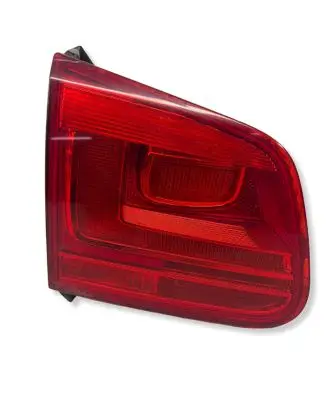 Volkswagen Tiguan Tailgate rear/tail lights 